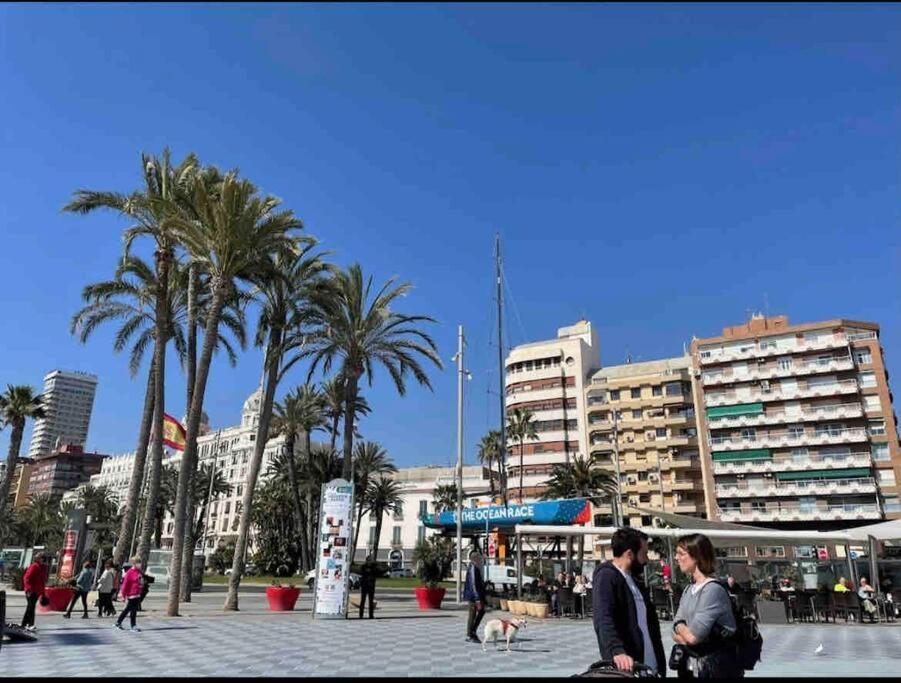 Charming & Spacious Apartment In Historic Centre & Short Walk To Beach Alicante Luaran gambar