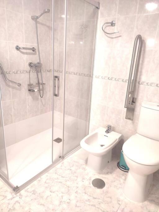 Charming & Spacious Apartment In Historic Centre & Short Walk To Beach Alicante Luaran gambar