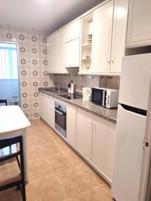 Charming & Spacious Apartment In Historic Centre & Short Walk To Beach Alicante Luaran gambar