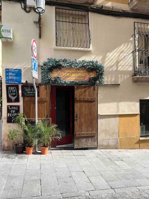 Charming & Spacious Apartment In Historic Centre & Short Walk To Beach Alicante Luaran gambar