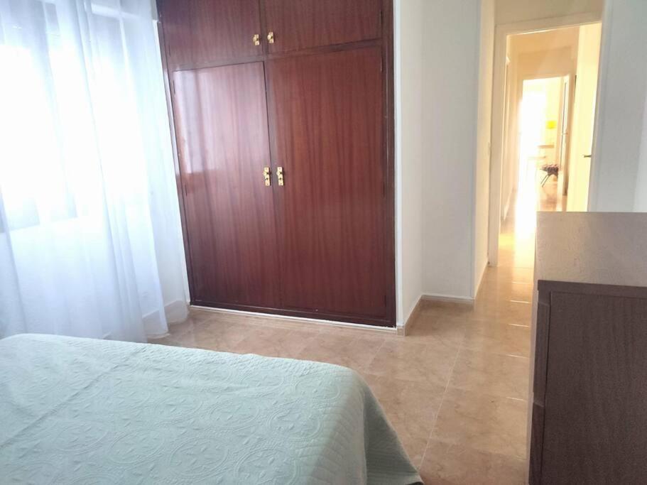 Charming & Spacious Apartment In Historic Centre & Short Walk To Beach Alicante Luaran gambar