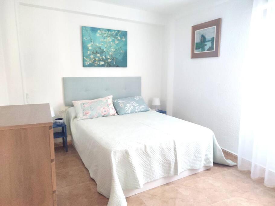 Charming & Spacious Apartment In Historic Centre & Short Walk To Beach Alicante Luaran gambar