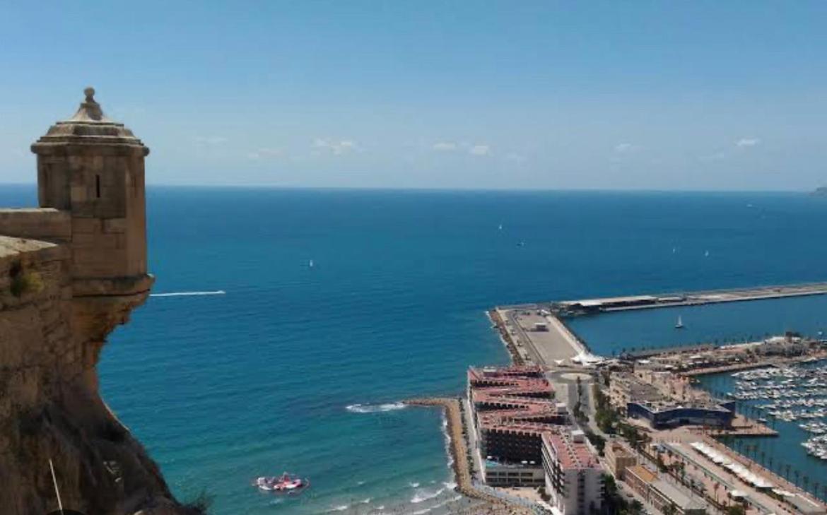 Charming & Spacious Apartment In Historic Centre & Short Walk To Beach Alicante Luaran gambar